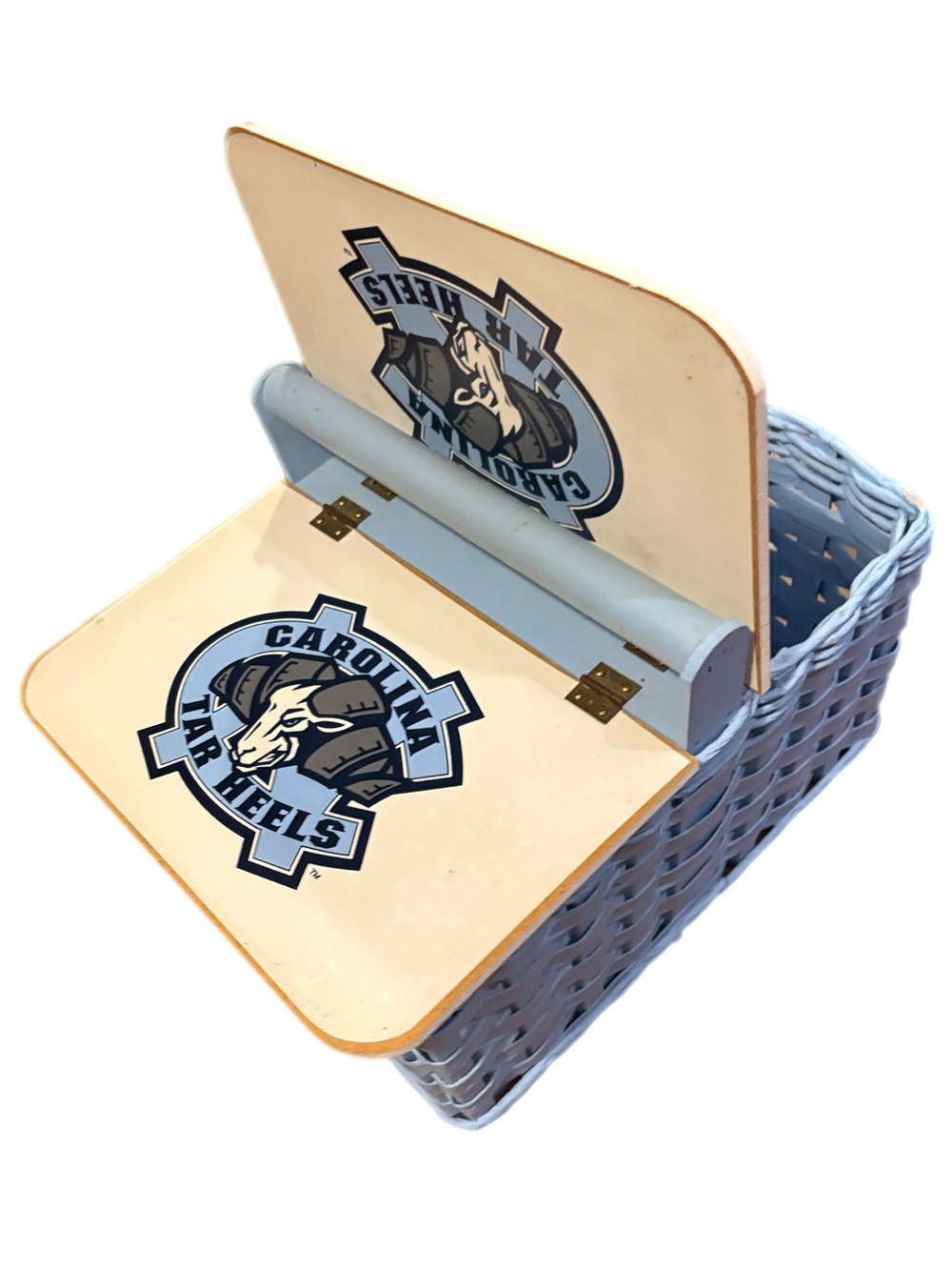 University Of North Carolina Tarheels Vintage Wicker Picnic Basket